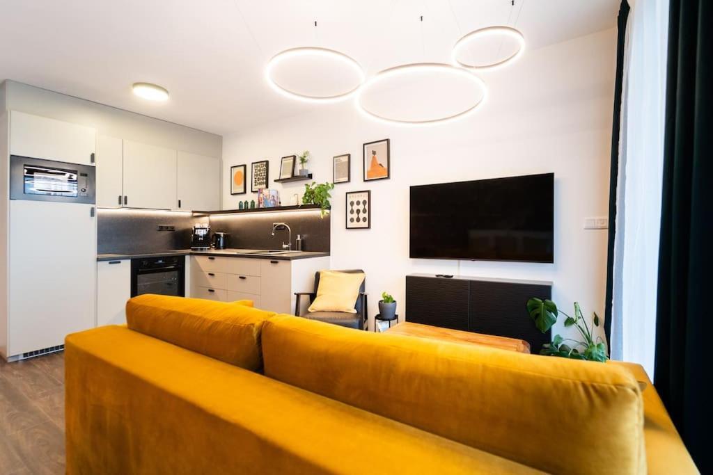 Gold Garden Terrace Apartment Brno Extérieur photo