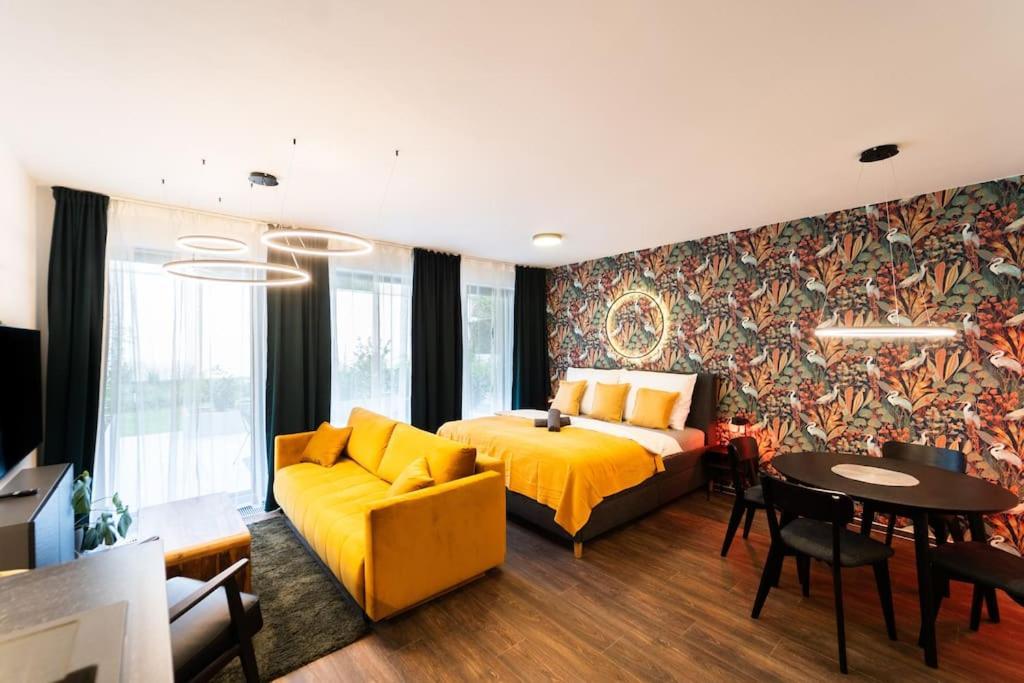 Gold Garden Terrace Apartment Brno Extérieur photo