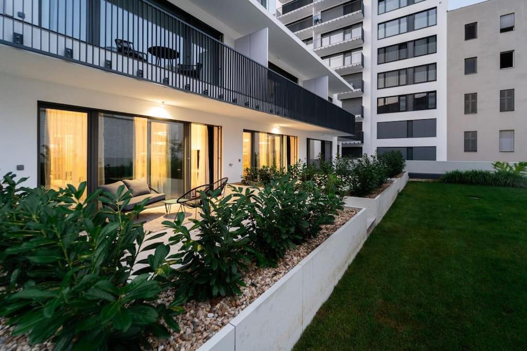 Gold Garden Terrace Apartment Brno Extérieur photo